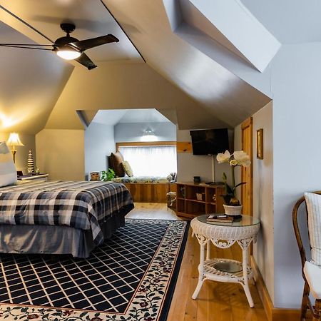 A Hidden Gem Bed And Breakfast Windsor Exteriér fotografie
