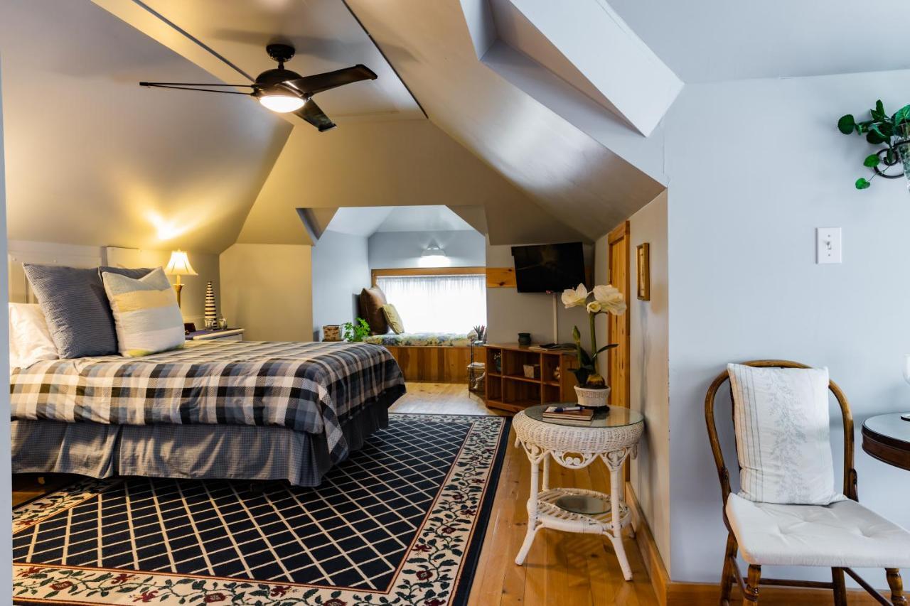 A Hidden Gem Bed And Breakfast Windsor Exteriér fotografie